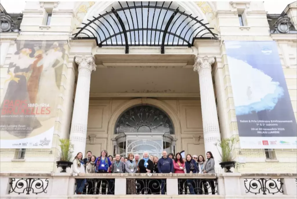 L'équipe au palais lumière
